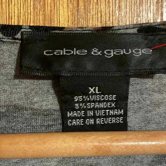 •CABLE & GAUGE•LEOPARD PRINT V NECK GATHER FRONT 3/4 SLEEVE BLOUSE SIZE XL EUC - Picture 4 of 7